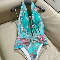 范思哲新款连体泳衣😍🥰适合多种场景的游泳衣🏊♀️海边 游泳池 温泉 水上乐园 漂流都可以😌内搭也完全可 范思哲新款连体泳衣😍🥰适合多种场景的游泳衣🏊♀️海边 游泳池 温泉 水上乐园 漂流都可以😌内搭也完全可