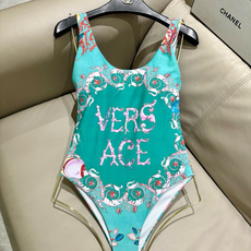范思哲新款连体泳衣😍🥰适合多种场景的游泳衣🏊♀️海边 游泳池 温泉 水上乐园 漂流都可以😌内搭也完全可 范思哲新款连体泳衣😍🥰适合多种场景的游泳衣🏊♀️海边 游泳池 温泉 水上乐园 漂流都可以😌内搭也完全可