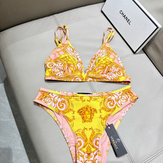 范思哲新款比基尼泳衣适合多种场景的游泳衣🏊♀️海边 游泳池 温泉 水上乐园 漂流都可以😌内搭也完全可以 范思哲新款比基尼泳衣适合多种场景的游泳衣🏊♀️海边 游泳池 温泉 水上乐园 漂流都可以😌内搭也完全可以