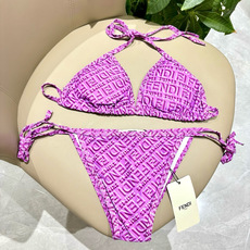 芬迪比基尼😍🥰适合多种场景的游泳衣🏊♀️海边 游泳池 温泉 水上乐园 漂流都可以😌内搭也完全可以 连体 芬迪比基尼😍🥰适合多种场景的游泳衣🏊♀️海边 游泳池 温泉 水上乐园 漂流都可以😌内搭也完全可以 连体