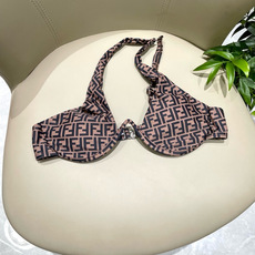 芬迪新款比基尼 带钢圈😍🥰适合多种场景的游泳衣🏊♀️海边 游泳池 温泉 水上乐园 漂流都可以😌内搭也完 芬迪新款比基尼 带钢圈😍🥰适合多种场景的游泳衣🏊♀️海边 游泳池 温泉 水上乐园 漂流都可以😌内搭也完
