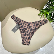 芬迪新款比基尼 带钢圈😍🥰适合多种场景的游泳衣🏊♀️海边 游泳池 温泉 水上乐园 漂流都可以😌内搭也完 芬迪新款比基尼 带钢圈😍🥰适合多种场景的游泳衣🏊♀️海边 游泳池 温泉 水上乐园 漂流都可以😌内搭也完