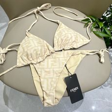 芬迪比基尼😍🥰适合多种场景的游泳衣🏊♀️海边 游泳池 温泉 水上乐园 漂流都可以😌内搭也完全可以 连体 芬迪比基尼😍🥰适合多种场景的游泳衣🏊♀️海边 游泳池 温泉 水上乐园 漂流都可以😌内搭也完全可以 连体