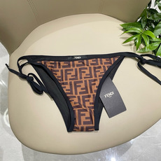 芬迪比基尼😍🥰适合多种场景的游泳衣🏊♀️海边 游泳池 温泉 水上乐园 漂流都可以😌内搭也完全可以 连体 芬迪比基尼😍🥰适合多种场景的游泳衣🏊♀️海边 游泳池 温泉 水上乐园 漂流都可以😌内搭也完全可以 连体