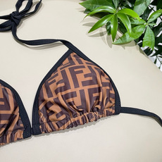 芬迪比基尼😍🥰适合多种场景的游泳衣🏊♀️海边 游泳池 温泉 水上乐园 漂流都可以😌内搭也完全可以 连体 芬迪比基尼😍🥰适合多种场景的游泳衣🏊♀️海边 游泳池 温泉 水上乐园 漂流都可以😌内搭也完全可以 连体