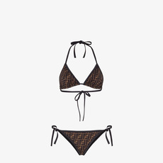芬迪比基尼😍🥰适合多种场景的游泳衣🏊♀️海边 游泳池 温泉 水上乐园 漂流都可以😌内搭也完全可以 连体 芬迪比基尼😍🥰适合多种场景的游泳衣🏊♀️海边 游泳池 温泉 水上乐园 漂流都可以😌内搭也完全可以 连体