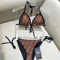 芬迪比基尼😍🥰适合多种场景的游泳衣🏊♀️海边 游泳池 温泉 水上乐园 漂流都可以😌内搭也完全可以 连体 芬迪比基尼😍🥰适合多种场景的游泳衣🏊♀️海边 游泳池 温泉 水上乐园 漂流都可以😌内搭也完全可以 连体