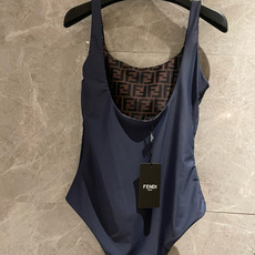 Fendi 芬迪连体😍🥰适合多种场景的游泳衣🏊♀️海边 游泳池 温泉 水上乐园 漂流都可以😌内搭也完全 Fendi 芬迪连体😍🥰适合多种场景的游泳衣🏊♀️海边 游泳池 温泉 水上乐园 漂流都可以😌内搭也完全