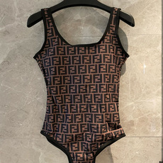 Fendi 芬迪连体😍🥰适合多种场景的游泳衣🏊♀️海边 游泳池 温泉 水上乐园 漂流都可以😌内搭也完全 Fendi 芬迪连体😍🥰适合多种场景的游泳衣🏊♀️海边 游泳池 温泉 水上乐园 漂流都可以😌内搭也完全