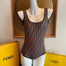 Fendi 芬迪连体😍🥰适合多种场景的游泳衣🏊♀️海边 游泳池 温泉 水上乐园 漂流都可以😌内搭也完全 Fendi 芬迪连体😍🥰适合多种场景的游泳衣🏊♀️海边 游泳池 温泉 水上乐园 漂流都可以😌内搭也完全