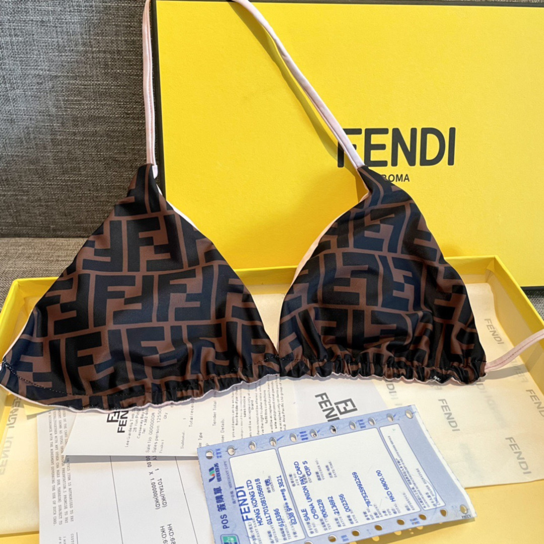 芬迪比基尼😍🥰适合多种场景的游泳衣🏊♀️海边 游泳池 温泉 水上乐园 漂流都可以😌内搭也完全可以 连体 芬迪比基尼😍🥰适合多种场景的游泳衣🏊♀️海边 游泳池 温泉 水上乐园 漂流都可以😌内搭也完全可以 连体