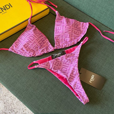 芬迪比基尼😍🥰适合多种场景的游泳衣🏊♀️海边 游泳池 温泉 水上乐园 漂流都可以😌内搭也完全可以 连体 芬迪比基尼😍🥰适合多种场景的游泳衣🏊♀️海边 游泳池 温泉 水上乐园 漂流都可以😌内搭也完全可以 连体