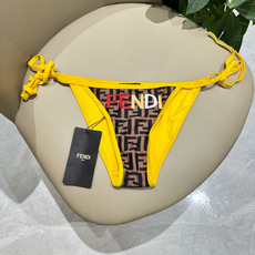 芬迪比基尼😍🥰适合多种场景的游泳衣🏊♀️海边 游泳池 温泉 水上乐园 漂流都可以😌内搭也完全可以 连体 芬迪比基尼😍🥰适合多种场景的游泳衣🏊♀️海边 游泳池 温泉 水上乐园 漂流都可以😌内搭也完全可以 连体