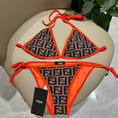芬迪比基尼😍🥰适合多种场景的游泳衣🏊♀️海边 游泳池 温泉 水上乐园 漂流都可以😌内搭也完全可以 连体 芬迪比基尼😍🥰适合多种场景的游泳衣🏊♀️海边 游泳池 温泉 水上乐园 漂流都可以😌内搭也完全可以 连体