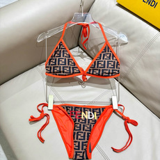 芬迪比基尼😍🥰适合多种场景的游泳衣🏊♀️海边 游泳池 温泉 水上乐园 漂流都可以😌内搭也完全可以 连体 芬迪比基尼😍🥰适合多种场景的游泳衣🏊♀️海边 游泳池 温泉 水上乐园 漂流都可以😌内搭也完全可以 连体