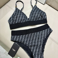 芬迪比基尼😍🥰适合多种场景的游泳衣🏊♀️海边 游泳池 温泉 水上乐园 漂流都可以😌内搭也完全可以 连体 芬迪比基尼😍🥰适合多种场景的游泳衣🏊♀️海边 游泳池 温泉 水上乐园 漂流都可以😌内搭也完全可以 连体