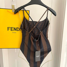 Fendi 芬迪连体😍🥰适合多种场景的游泳衣🏊♀️海边 游泳池 温泉 水上乐园 漂流都可以😌内搭也完全 Fendi 芬迪连体😍🥰适合多种场景的游泳衣🏊♀️海边 游泳池 温泉 水上乐园 漂流都可以😌内搭也完全