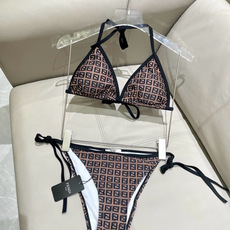 芬迪比基尼😍🥰适合多种场景的游泳衣🏊♀️海边 游泳池 温泉 水上乐园 漂流都可以😌内搭也完全可以 连体 芬迪比基尼😍🥰适合多种场景的游泳衣🏊♀️海边 游泳池 温泉 水上乐园 漂流都可以😌内搭也完全可以 连体