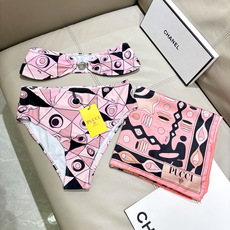Pucci新款泳装 抹胸比基尼➕纱巾 😍🥰适合多种场景的游泳衣🏊♀️海边 游泳池 温泉 水上乐园 漂流 Pucci新款泳装 抹胸比基尼➕纱巾 😍🥰适合多种场景的游泳衣🏊♀️海边 游泳池 温泉 水上乐园 漂流