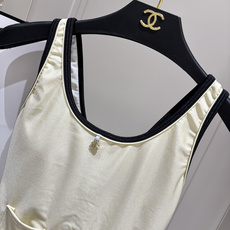 Chanel新款连体泳衣👙❤️😍🥰适合多种场景的游泳衣🏊♀️海边 游泳池 温泉 水上乐园 漂流都可以😌 Chanel新款连体泳衣👙❤️😍🥰适合多种场景的游泳衣🏊♀️海边 游泳池 温泉 水上乐园 漂流都可以😌
