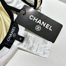 Chanel新款连体泳衣👙❤️😍🥰适合多种场景的游泳衣🏊♀️海边 游泳池 温泉 水上乐园 漂流都可以😌 Chanel新款连体泳衣👙❤️😍🥰适合多种场景的游泳衣🏊♀️海边 游泳池 温泉 水上乐园 漂流都可以😌