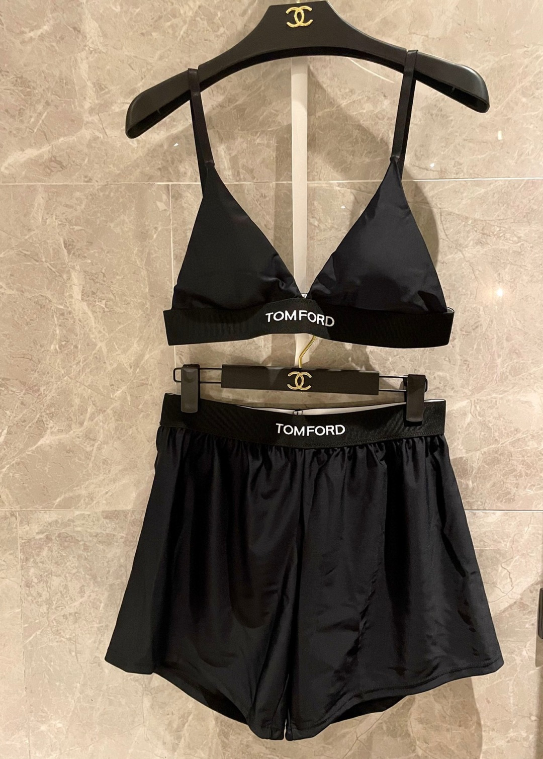 TOM FORD豹纹字母分体式泳衣 实物美翻了 小吊带设计➕短裤  码数：S M L Xl
