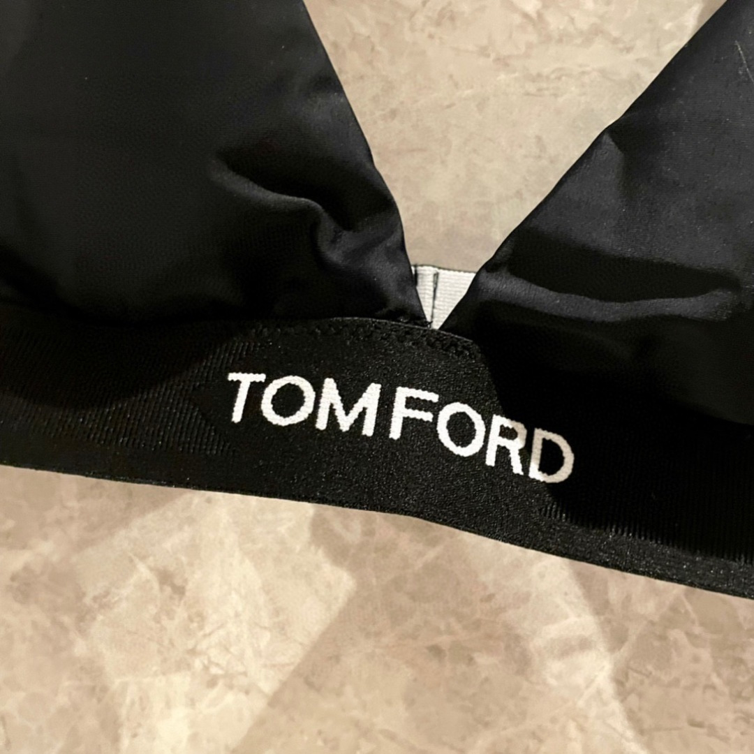 TOM FORD豹纹字母分体式泳衣 实物美翻了 小吊带设计➕短裤  码数：S M L Xl