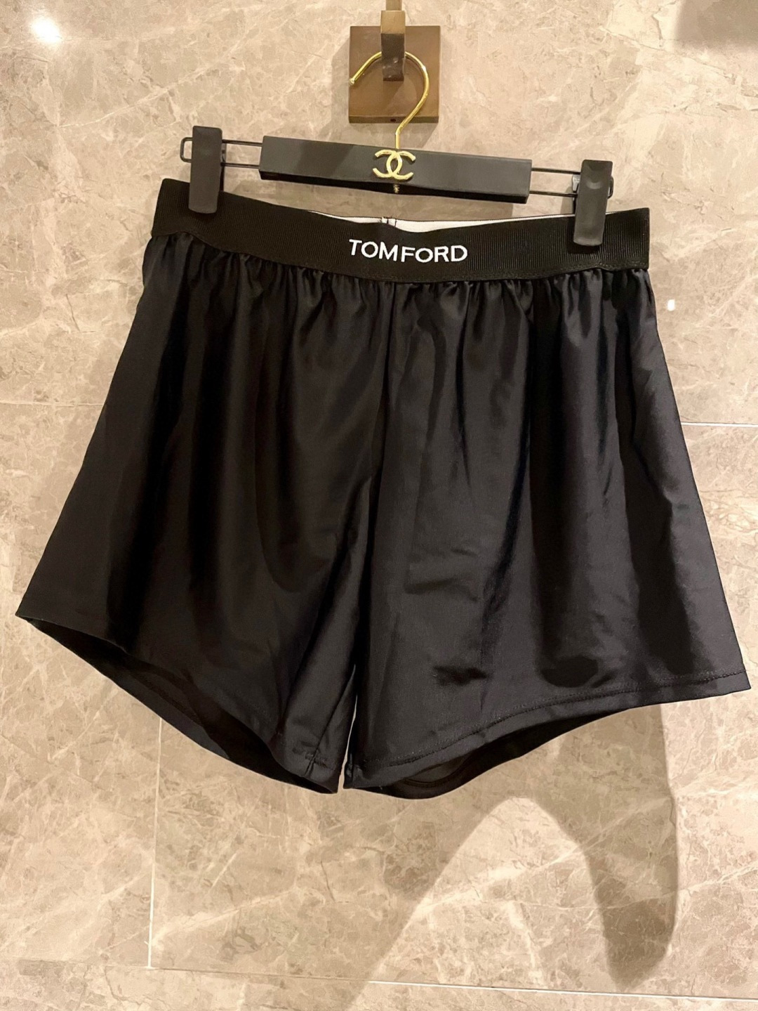 TOM FORD豹纹字母分体式泳衣 实物美翻了 小吊带设计➕短裤  码数：S M L Xl