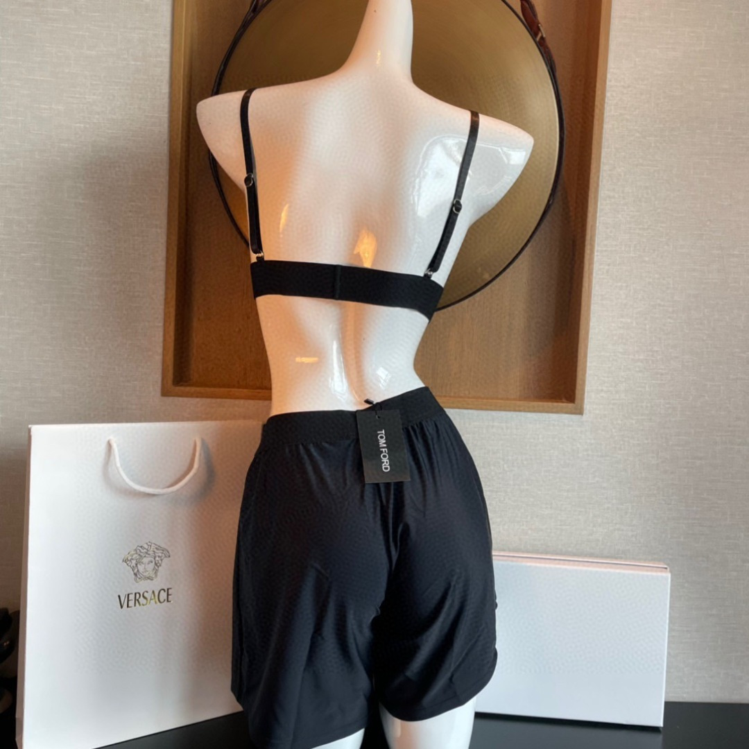 TOM FORD豹纹字母分体式泳衣 实物美翻了 小吊带设计➕短裤  码数：S M L Xl