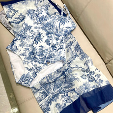 迪奥新款泳衣2件套 😍🥰适合多种场景的游泳衣🏊♀️海边 游泳池 温泉 水上乐园 漂流都可以😌内搭也完全 迪奥新款泳衣2件套 😍🥰适合多种场景的游泳衣🏊♀️海边 游泳池 温泉 水上乐园 漂流都可以😌内搭也完全