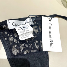 Dior分体比基尼👙丁字裤 🛒🆕 🆕🆕夏天🧊快到啦,这件泳衣太绝了,上身超A,又纯又欲🛍非常高级,泳衣外 Dior分体比基尼👙丁字裤 🛒🆕 🆕🆕夏天🧊快到啦,这件泳衣太绝了,上身超A,又纯又欲🛍非常高级,泳衣外