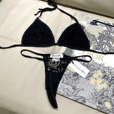 Dior分体比基尼👙丁字裤 🛒🆕 🆕🆕夏天🧊快到啦,这件泳衣太绝了,上身超A,又纯又欲🛍非常高级,泳衣外 Dior分体比基尼👙丁字裤 🛒🆕 🆕🆕夏天🧊快到啦,这件泳衣太绝了,上身超A,又纯又欲🛍非常高级,泳衣外