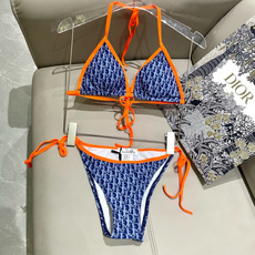 迪奥比基尼😍🥰适合多种场景的游泳衣🏊♀️海边 游泳池 温泉 水上乐园 漂流都可以😌内搭也完全可以 连体 迪奥比基尼😍🥰适合多种场景的游泳衣🏊♀️海边 游泳池 温泉 水上乐园 漂流都可以😌内搭也完全可以 连体