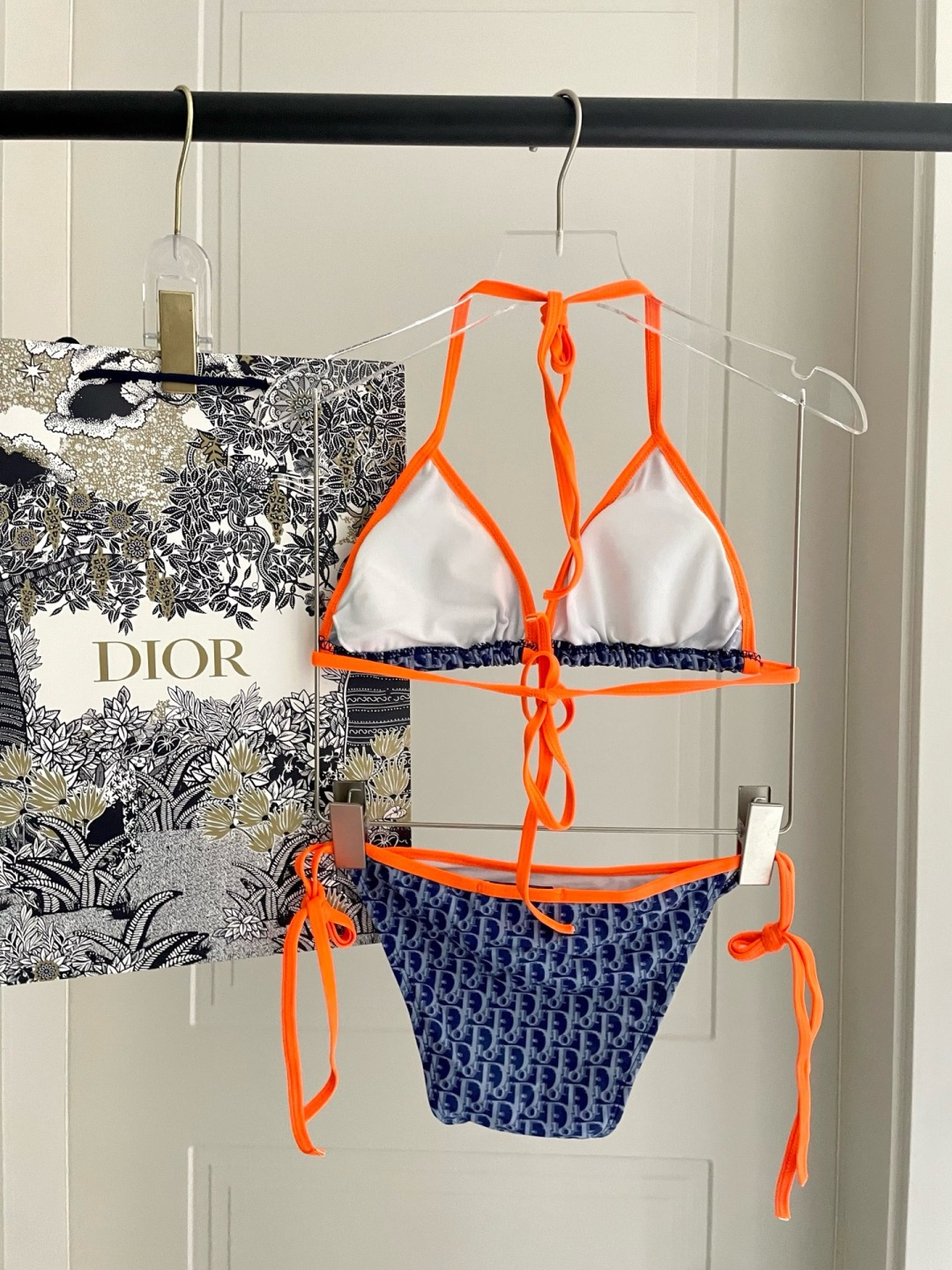 迪奥比基尼😍🥰适合多种场景的游泳衣🏊♀️海边 游泳池 温泉 水上乐园 漂流都可以😌内搭也完全可以 连体 迪奥比基尼😍🥰适合多种场景的游泳衣🏊♀️海边 游泳池 温泉 水上乐园 漂流都可以😌内搭也完全可以 连体