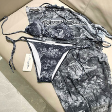 迪奥新款三件套 动物印花专柜新款(带胸垫)😍🥰适合多种场景的游泳衣🏊♀️海边 游泳池 温泉 水上乐园 迪奥新款三件套 动物印花专柜新款(带胸垫)😍🥰适合多种场景的游泳衣🏊♀️海边 游泳池 温泉 水上乐园