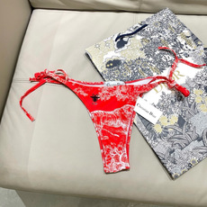 Dior迪奥新款分体式泳衣👙❤️😍🥰适合多种场景的游泳衣🏊♀️海边 游泳池 温泉 水上乐园 漂流都可以 Dior迪奥新款分体式泳衣👙❤️😍🥰适合多种场景的游泳衣🏊♀️海边 游泳池 温泉 水上乐园 漂流都可以