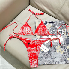 Dior迪奥新款分体式泳衣👙❤️😍🥰适合多种场景的游泳衣🏊♀️海边 游泳池 温泉 水上乐园 漂流都可以 Dior迪奥新款分体式泳衣👙❤️😍🥰适合多种场景的游泳衣🏊♀️海边 游泳池 温泉 水上乐园 漂流都可以