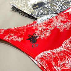 Dior迪奥新款分体式泳衣👙❤️😍🥰适合多种场景的游泳衣🏊♀️海边 游泳池 温泉 水上乐园 漂流都可以 Dior迪奥新款分体式泳衣👙❤️😍🥰适合多种场景的游泳衣🏊♀️海边 游泳池 温泉 水上乐园 漂流都可以