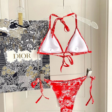 Dior迪奥新款分体式泳衣👙❤️😍🥰适合多种场景的游泳衣🏊♀️海边 游泳池 温泉 水上乐园 漂流都可以 Dior迪奥新款分体式泳衣👙❤️😍🥰适合多种场景的游泳衣🏊♀️海边 游泳池 温泉 水上乐园 漂流都可以