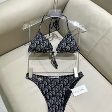 Dior迪奥新款分体式泳衣👙❤️😍🥰适合多种场景的游泳衣🏊♀️海边 游泳池 温泉 水上乐园 漂流都可以 Dior迪奥新款分体式泳衣👙❤️😍🥰适合多种场景的游泳衣🏊♀️海边 游泳池 温泉 水上乐园 漂流都可以