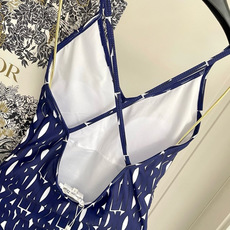 Dior迪奥新款连体式泳衣👙❤️😍🥰适合多种场景的游泳衣🏊♀️海边 游泳池 温泉 水上乐园 漂流都可以 Dior迪奥新款连体式泳衣👙❤️😍🥰适合多种场景的游泳衣🏊♀️海边 游泳池 温泉 水上乐园 漂流都可以