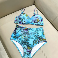 迪奥分体😍🥰适合多种场景的游泳衣🏊♀️海边 游泳池 温泉 水上乐园 漂流都可以😌内搭也完全可以 连体设 迪奥分体😍🥰适合多种场景的游泳衣🏊♀️海边 游泳池 温泉 水上乐园 漂流都可以😌内搭也完全可以 连体设