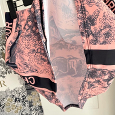 迪奥新款分体泳衣 三件套 时尚潮流款 😍🥰适合多种场景的游泳衣🏊♀️海边 游泳池 温泉 水上乐园 漂 迪奥新款分体泳衣 三件套 时尚潮流款 😍🥰适合多种场景的游泳衣🏊♀️海边 游泳池 温泉 水上乐园 漂