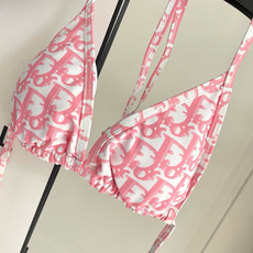 迪奥分体😍🥰适合多种场景的游泳衣🏊♀️海边 游泳池 温泉 水上乐园 漂流都可以😌内搭也完全可以 连体设 迪奥分体😍🥰适合多种场景的游泳衣🏊♀️海边 游泳池 温泉 水上乐园 漂流都可以😌内搭也完全可以 连体设