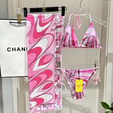 Pucci新款泳装 比基尼➕纱巾 😍🥰适合多种场景的游泳衣🏊♀️海边 游泳池 温泉 水上乐园 漂流都可 Pucci新款泳装 比基尼➕纱巾 😍🥰适合多种场景的游泳衣🏊♀️海边 游泳池 温泉 水上乐园 漂流都可