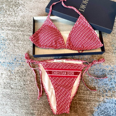 迪奥分体😍🥰适合多种场景的游泳衣🏊♀️海边 游泳池 温泉 水上乐园 漂流都可以😌内搭也完全可以 连体设 迪奥分体😍🥰适合多种场景的游泳衣🏊♀️海边 游泳池 温泉 水上乐园 漂流都可以😌内搭也完全可以 连体设