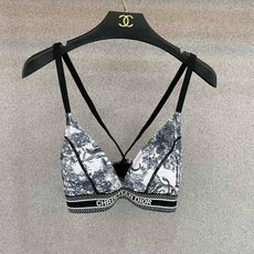 迪奥分体😍🥰适合多种场景的游泳衣🏊♀️海边 游泳池 温泉 水上乐园 漂流都可以😌内搭也完全可以 连体设 迪奥分体😍🥰适合多种场景的游泳衣🏊♀️海边 游泳池 温泉 水上乐园 漂流都可以😌内搭也完全可以 连体设