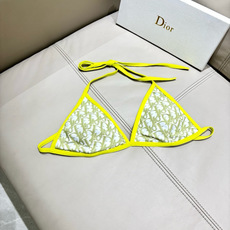 迪奥分体😍🥰适合多种场景的游泳衣🏊♀️海边 游泳池 温泉 水上乐园 漂流都可以😌内搭也完全可以 连体设 迪奥分体😍🥰适合多种场景的游泳衣🏊♀️海边 游泳池 温泉 水上乐园 漂流都可以😌内搭也完全可以 连体设