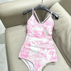 Dior迪奥新款泳衣➕纱巾👙❤️😍🥰适合多种场景的游泳衣🏊♀️海边 游泳池 温泉 水上乐园 漂流都可以 Dior迪奥新款泳衣➕纱巾👙❤️😍🥰适合多种场景的游泳衣🏊♀️海边 游泳池 温泉 水上乐园 漂流都可以