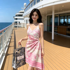 Dior迪奥新款泳衣➕纱巾👙❤️😍🥰适合多种场景的游泳衣🏊♀️海边 游泳池 温泉 水上乐园 漂流都可以 Dior迪奥新款泳衣➕纱巾👙❤️😍🥰适合多种场景的游泳衣🏊♀️海边 游泳池 温泉 水上乐园 漂流都可以